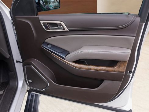 Used 2018 GMC Yukon Denali w/ Denali Ultimate Package image 32