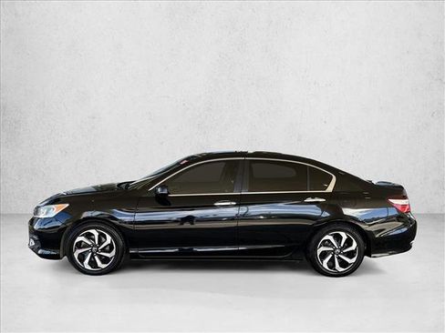 Used 2016 Honda Accord EX image 2