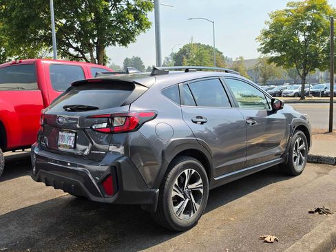 Used 2024 Subaru Crosstrek 2.0i Premium AWD/4WD image 3