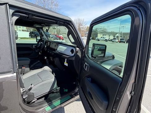New 2026 Jeep Wrangler Sport AWD/4WD image 26