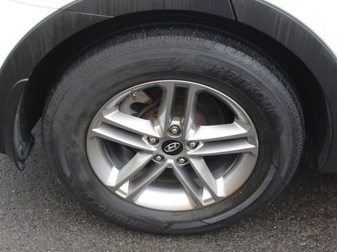 Used 2018 Hyundai Santa Fe Sport image 22