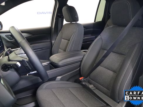 Used 2025 Chevrolet Traverse LT image 22