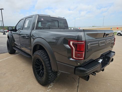 Used 2019 Ford F150 Raptor w/ Equipment Group 802A Luxury AWD/4WD image 7