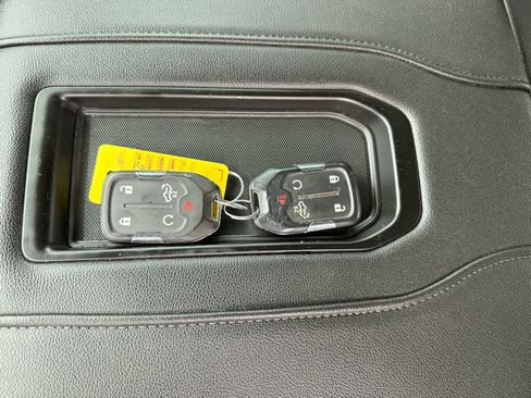 Used 2019 Chevrolet Silverado 1500 LTZ image 46