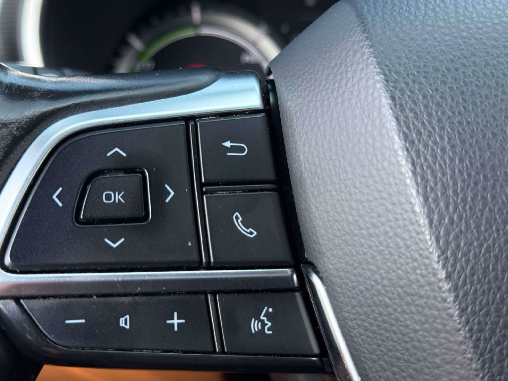 Used 2021 Toyota Highlander Platinum AWD/4WD image 24
