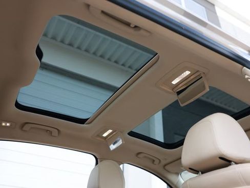 Used 2018 BMW 740i image 27