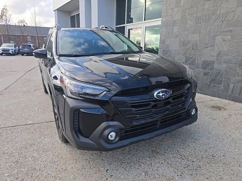 Used 2023 Subaru Outback Onyx Edition XT image 3