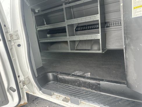 Used 2009 Ford E-250 and Econoline 250 E 250 3dr Cargo Van image 25
