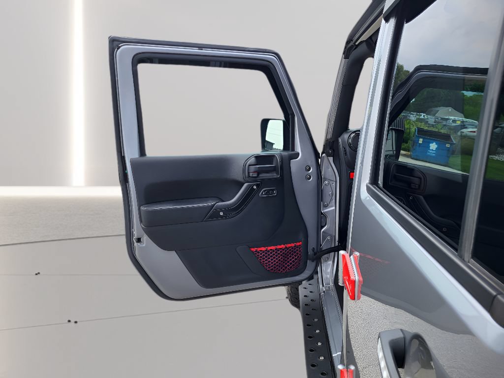 Used 2018 Jeep Wrangler Unlimited Rubicon AWD/4WD image 18