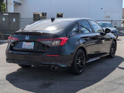 Used 2023 Honda Civic Sport image 5