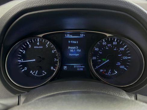 Used 2015 Nissan Rogue S image 41