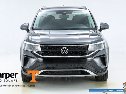 Used 2022 Volkswagen Taos SE image 16