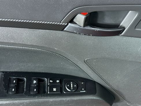 Used 2017 Hyundai Elantra Sport FWD image 23