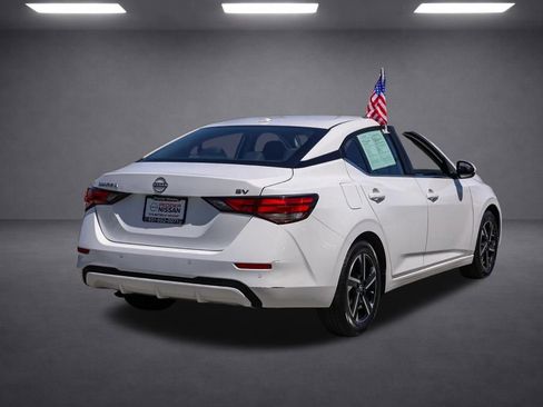 Used 2024 Nissan Sentra SV FWD image 4