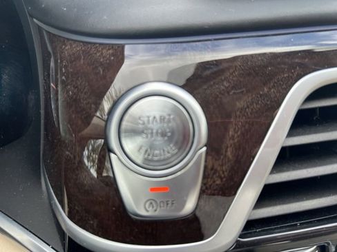 Used 2017 BMW 740i image 26