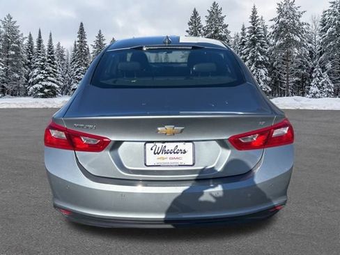 Used 2025 Chevrolet Malibu LT image 4