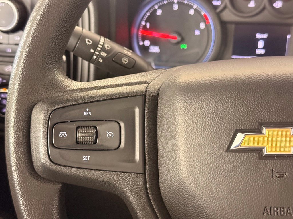 Used 2022 Chevrolet Silverado 2500 Custom w/ Custom Value Package AWD/4WD image 31