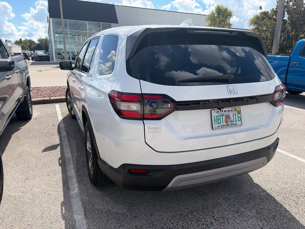 Used 2024 Honda Pilot EX-L image 11