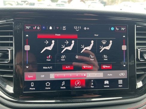 Certified 2025 Dodge Durango GT image 28