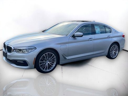 Used 2018 BMW 530e xDrive 530e xDrive iPerformance image 2