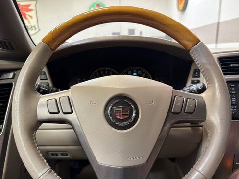 Used 2004 Cadillac XLR image 18