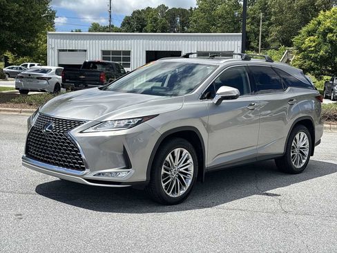 Used 2020 Lexus RX 350L Luxury w/ Cold Weather Package (CT) FWD image 2