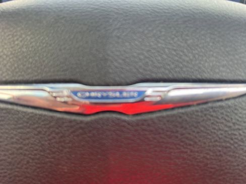 Used 2013 Chrysler 300 C image 31