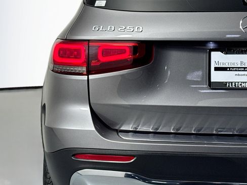 Certified 2021 Mercedes-Benz GLB 250 4MATIC image 16