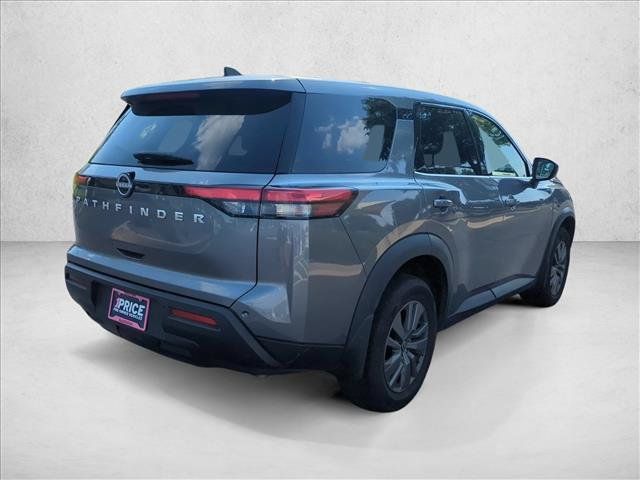 Used 2025 Nissan Pathfinder S FWD image 5