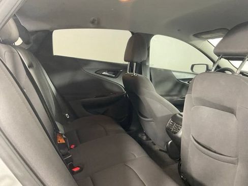 Used 2019 Chevrolet Malibu LT FWD image 17