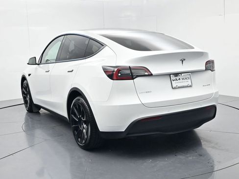 Used 2021 Tesla Model Y Long Range AWD/4WD image 6