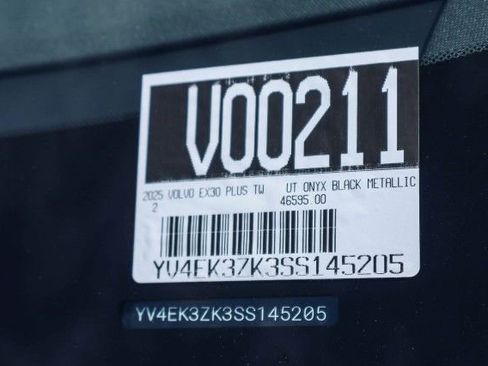 New 2025 Volvo EX30 Plus image 26