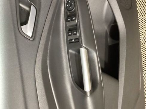 Used 2017 Ford Escape SE image 15