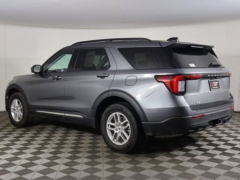 Used 2025 Ford Explorer Active image 9