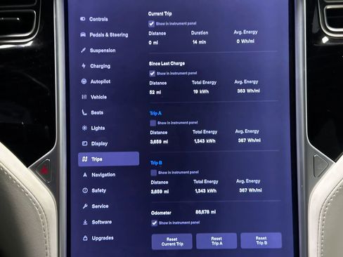 Used 2017 Tesla Model X 75D image 39