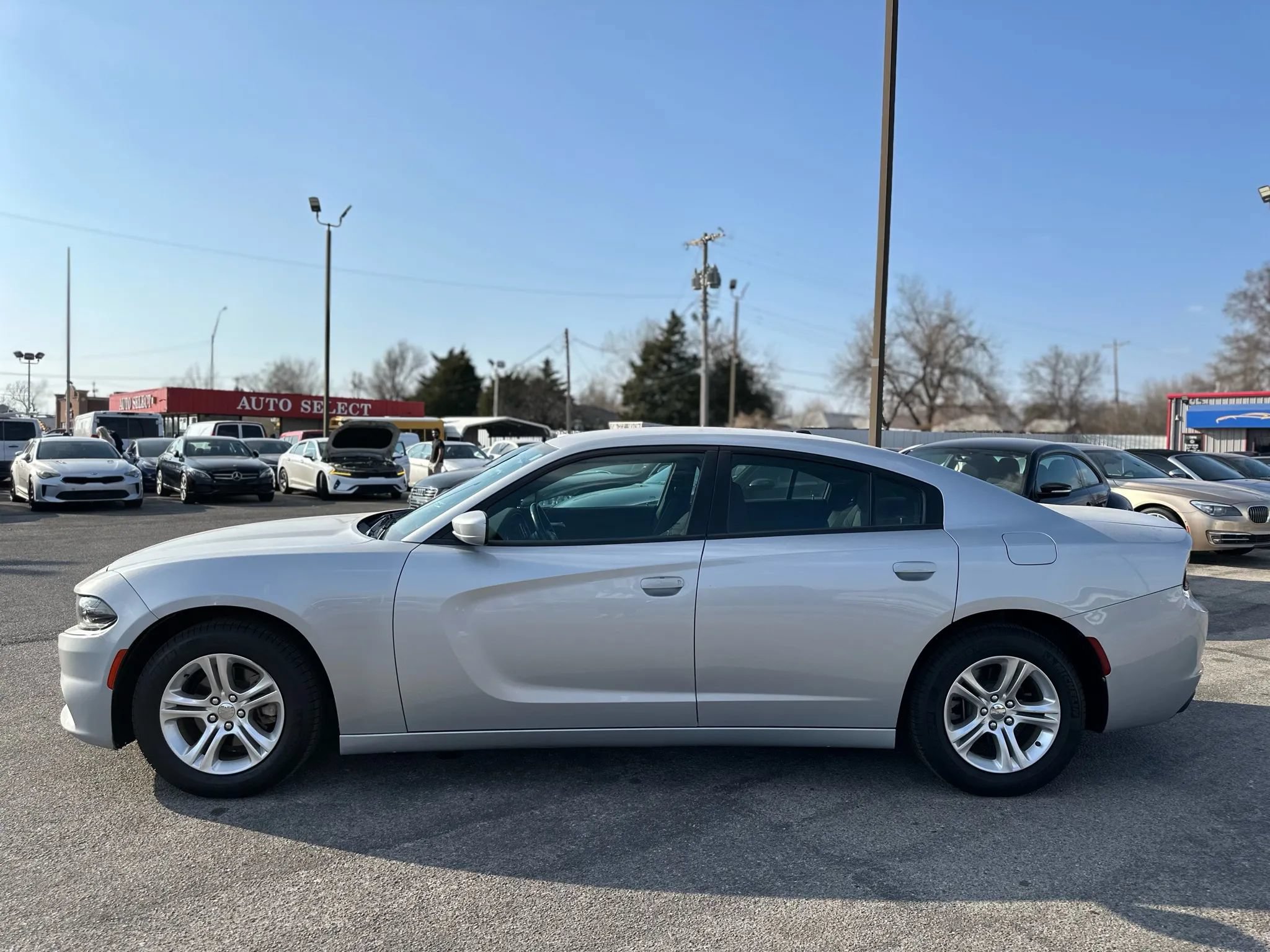 Used 2021 Dodge Charger SXT RWD image 9