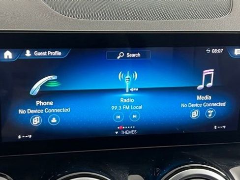 Used 2022 Mercedes-Benz GLB 250 image 27