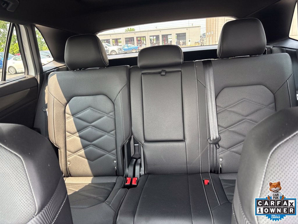 Used 2025 Volkswagen Atlas Cross Sport SE AWD/4WD image 28