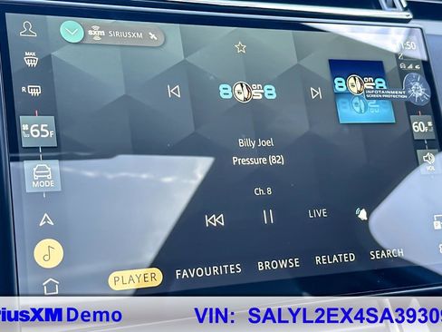 Used 2025 Land Rover Range Rover Velar Dynamic SE image 27