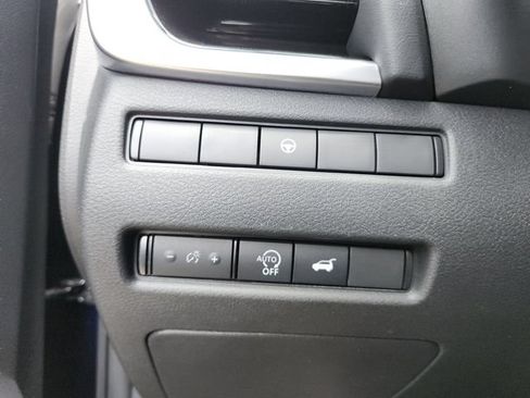 Used 2024 Nissan Rogue SL AWD/4WD image 33