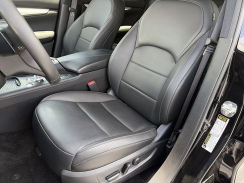 Used 2021 INFINITI QX50 Luxe FWD image 18