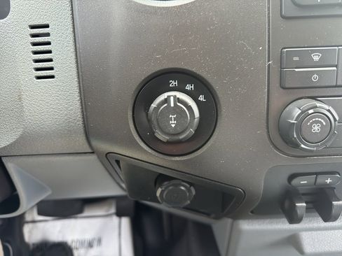 Used 2016 Ford F250 XL w/ Power Equipment Group image 21