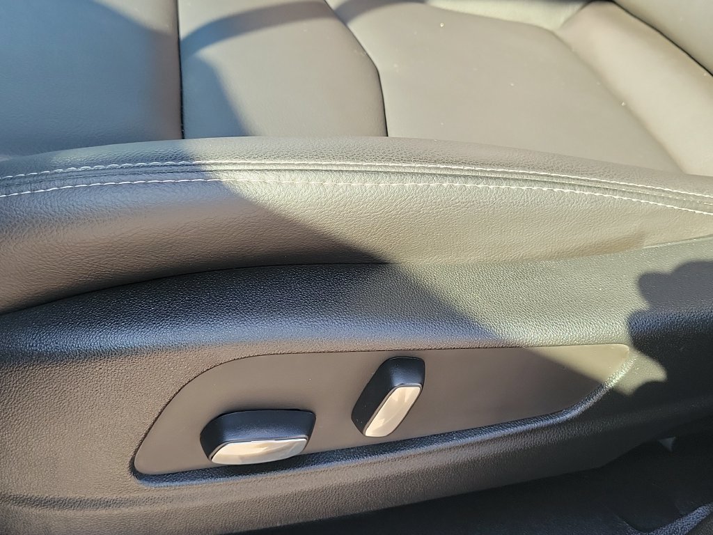 Used 2024 Cadillac XT5 Luxury FWD image 22