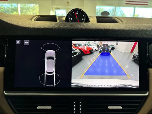 Used 2019 Porsche Cayenne S AWD/4WD image 34