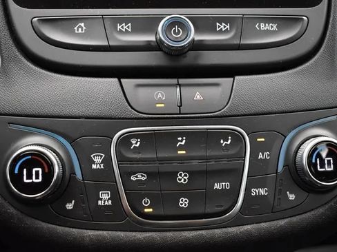 Used 2023 Chevrolet Malibu LT FWD image 33