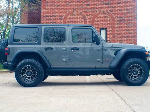 Used 2020 Jeep Wrangler Unlimited Rubicon AWD/4WD image 4