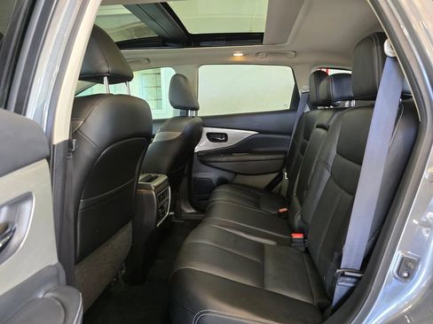 Used 2017 Nissan Murano Platinum w/ Platinum Technology Package AWD/4WD image 25