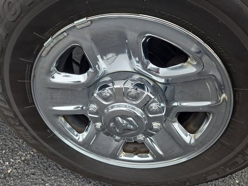 Used 2022 RAM 2500 Tradesman w/ Chrome Appearance Group image 6