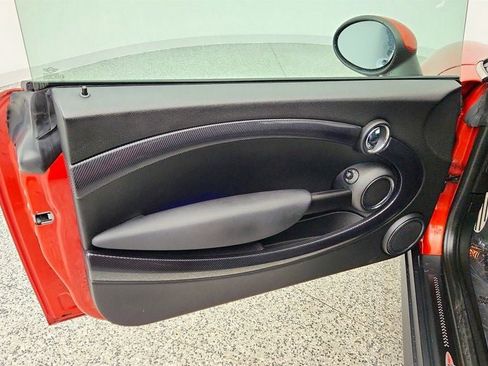 Used 2015 MINI Cooper S image 11