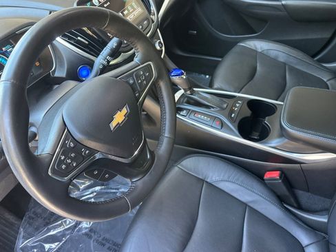 Used 2017 Chevrolet Volt Premier w/ Driver Confidence II Package FWD image 11